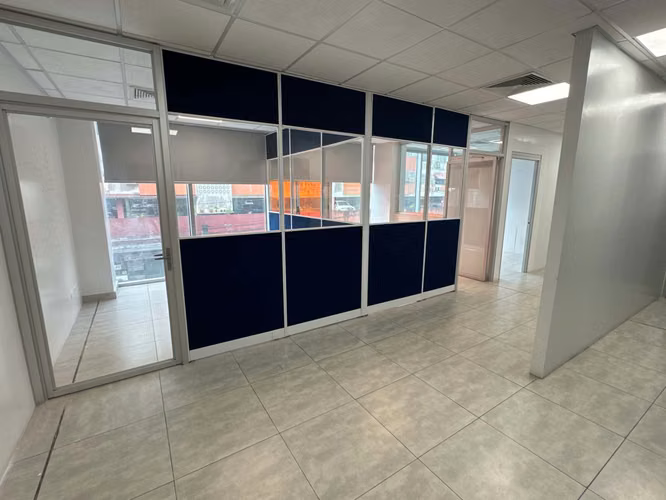 Se Alquilan Oficinas desde 55 mts en Ricardo J. Alfaro - Imagen 14
