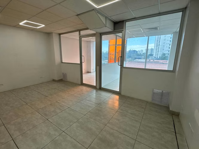 Se Alquilan Oficinas desde 55 mts en Ricardo J. Alfaro - Imagen 8