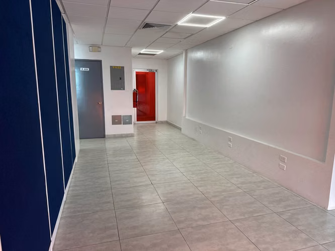 Se Alquilan Oficinas desde 55 mts en Ricardo J. Alfaro - Imagen 9