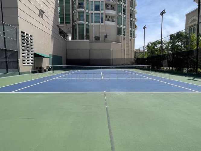 Venta de Apartamento de 306 m2 en PH Pacific Point, Punta Pacífica 26-2449GG