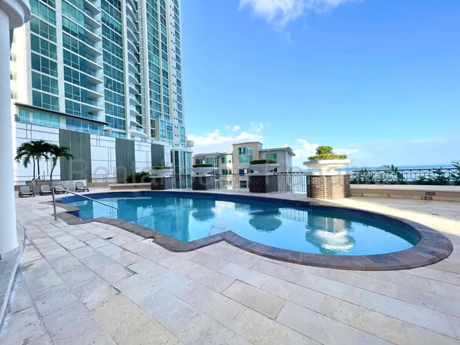 Venta de Apartamento de 306 m2 en PH Pacific Point, Punta Pacífica 26-2449GG