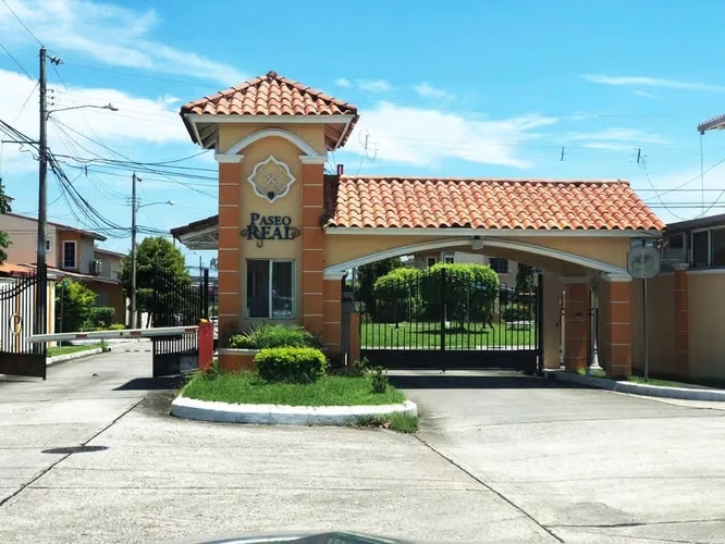 Venta de Casa Dúplex en PH Paseo Real, Villa Lucre 26-2415GG