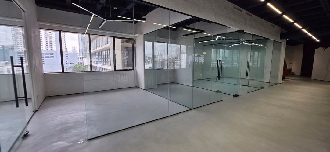 Exclusiva Oficina Remodelada en Torre Canaima, Obarrio – ¡Ubicación Privilegiada! - Imagen 9