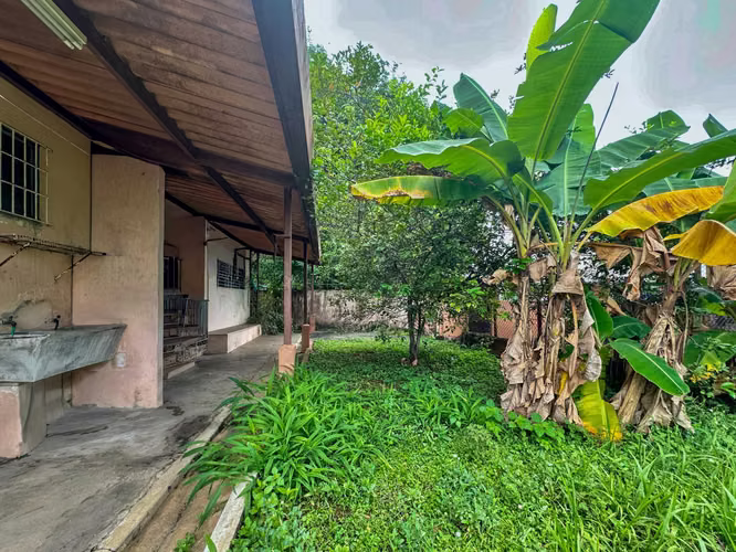 Venta de casa en Parque Lefevre