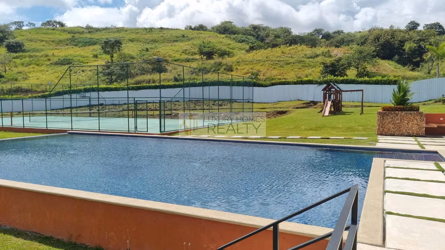 Vendo Lote de Terreno - Complejo Privado, PH Colonia Brisas del Celaje