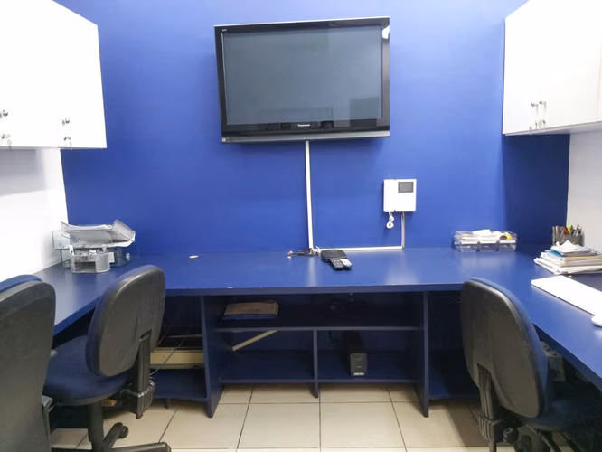 AMOBLADA HITECH OBARRIO 130M2 CON AC INVERTER CENTRAL COMO NUEVO
