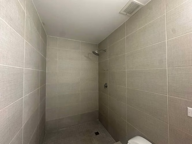 SE VENDE 43GV BELLA VISTA AVE. BALBOA LINEA BLANCA