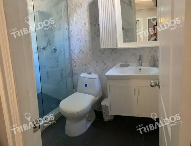 Casa en Venta en Palmeras del Este con 5 Recámaras en Costa del Este