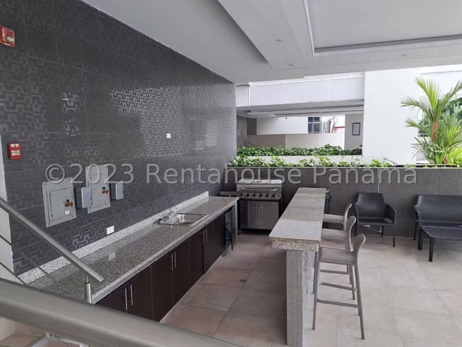 Vendo Apartamento Exclusivo en PH Luxor Tower 100, El Cangrejo 24-3946GG