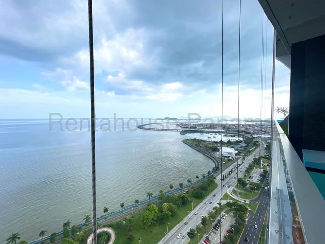 Vendo Apartamento Amoblado en PH Element, Avenida Balboa 26-2585GG