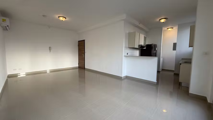 Se Vende Apt en San Francisco, 2 recamaras, 2 baños, balcón, A pasos del Parque Omar - Imagen 3