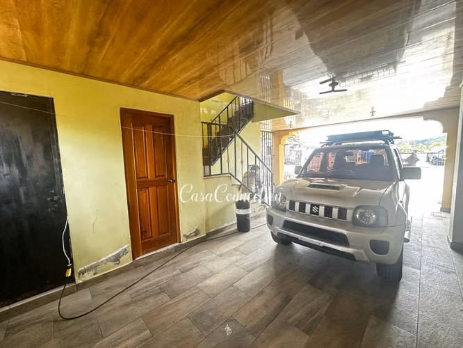 SE VENDE CASA AMPLIA EN ÁREA COMERCIAL DE VOLCÁN