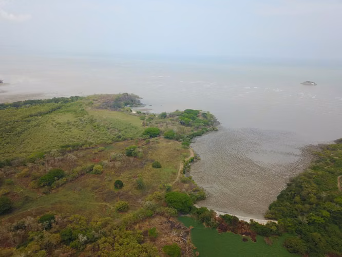 VENTA TERRENO EN PLAYA EN LA CHORRERA