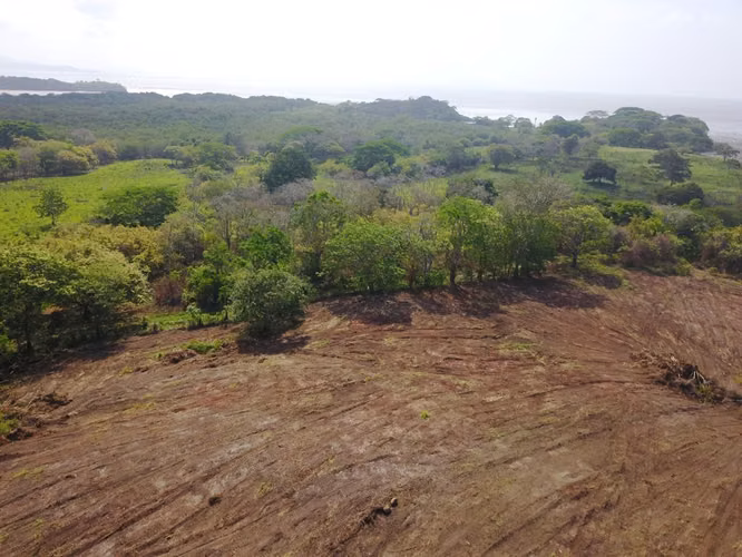 VENTA TERRENO EN PLAYA EN LA CHORRERA