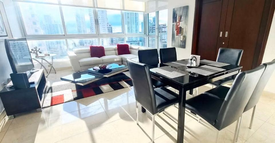 Venta  PH Villa del Mar - 2 recámaras - Amoblado con balcon