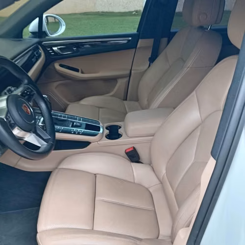 Vendo Porsche Macan 2020 con 10,610 kilometros motor 3.0 litros de 350 caballos.
