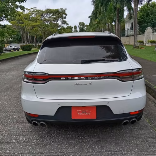 Vendo Porsche Macan 2020 con 10,610 kilometros motor 3.0 litros de 350 caballos.