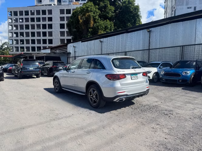 MERCEDES BENZ GLC200  - Imagen 20