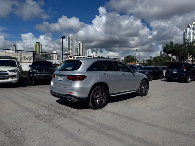 MERCEDES BENZ GLC200  - Imagen 19