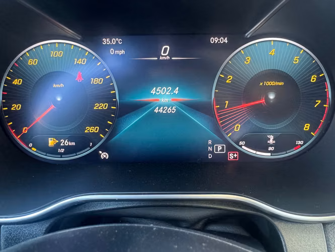 MERCEDES BENZ GLC200  - Imagen 4