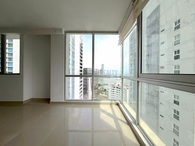 Apartamento en venta en Bella Vista Panamá – 2 recámaras con vistas al mar y ciudad
