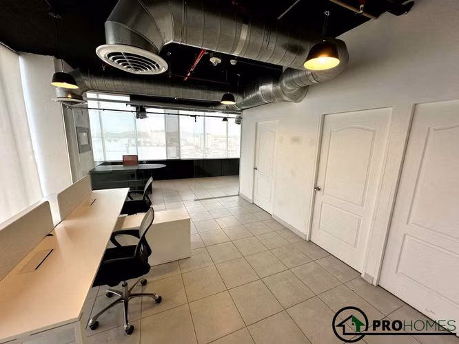 AVENIDA BALBOA...65 M2...2 PARKING...DIVISIONES...4 PUESTOS DE TRABAJO...OFICINA GERENCIAL - Imagen 9