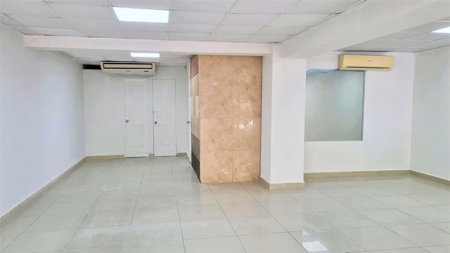 Se vende local en planta baja en edificio Señorial 50 - Imagen 5