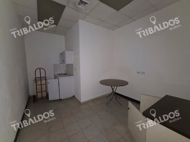VENTA DE LOCAL EN EDISON PLAZA SEGUNDO PISO