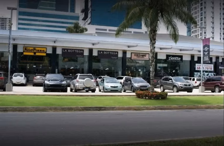 Alquiler de Local comercial en Obarrio, Centromall, 170m2