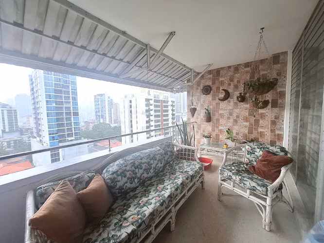 Venta de Apartamento en El Cangrejo, PH Esmeralda, 202m2