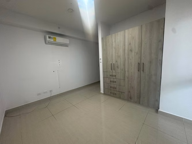 SE VENDE 43GV BELLA VISTA AVE. BALBOA LINEA BLANCA