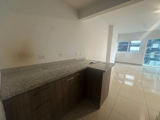 SE VENDE 43GV BELLA VISTA AVE. BALBOA LINEA BLANCA