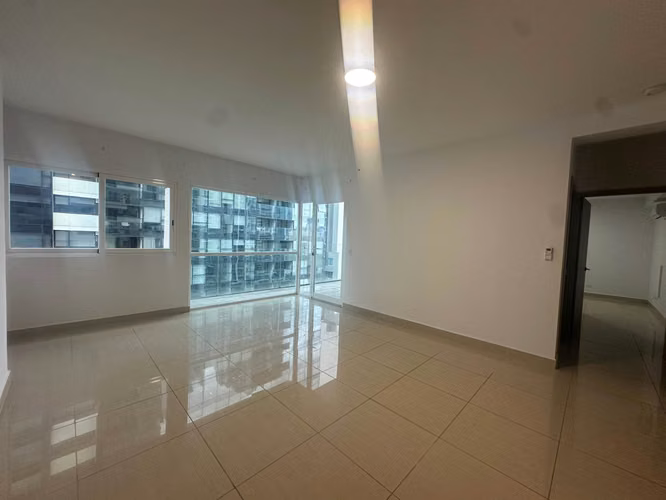 SE VENDE 43GV BELLA VISTA AVE. BALBOA LINEA BLANCA