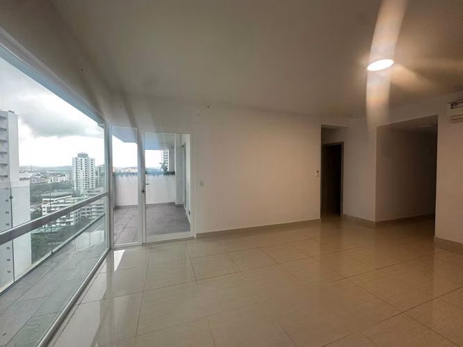 SE VENDE 43GV BELLA VISTA AVE. BALBOA LINEA BLANCA