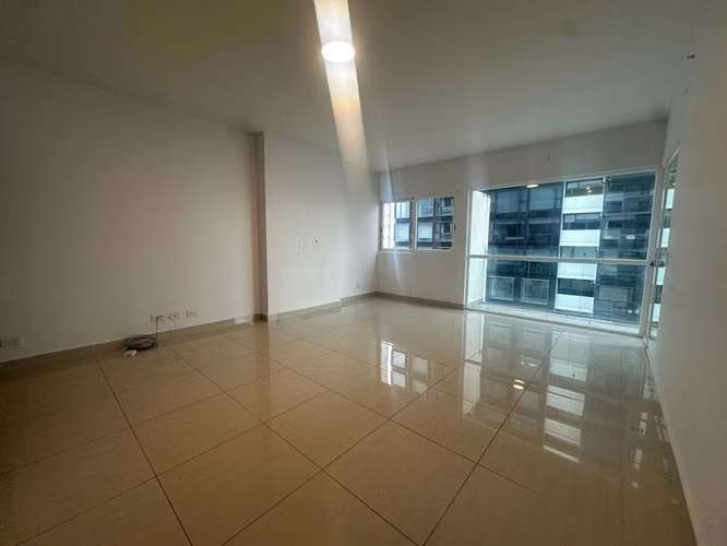 SE VENDE 43GV BELLA VISTA AVE. BALBOA LINEA BLANCA