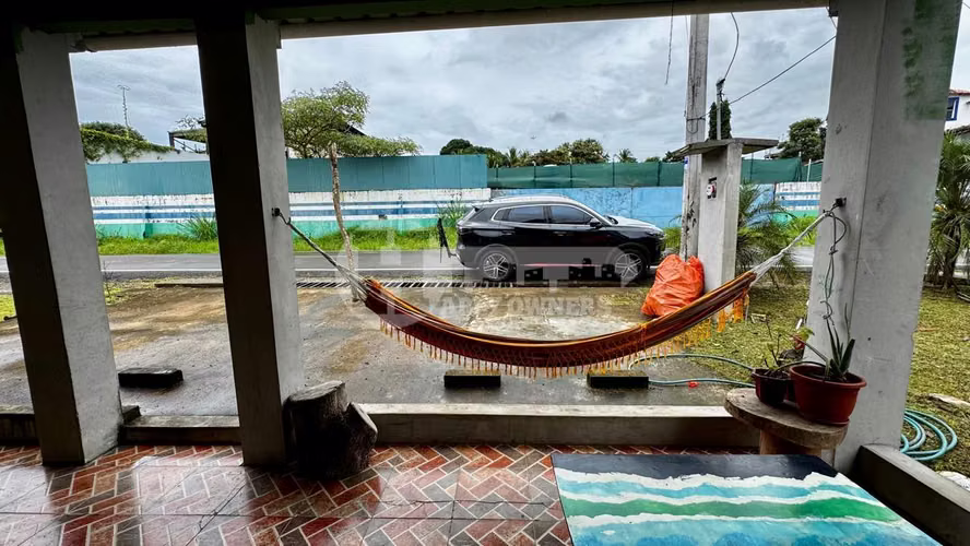 Venta de casa en el centro de Pedasí.