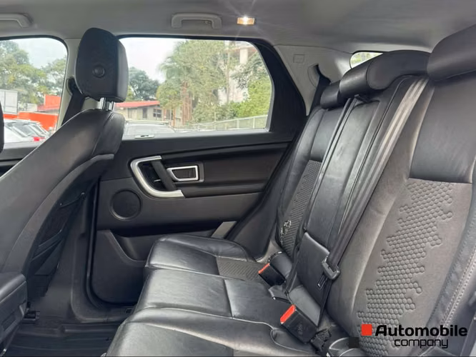 Land Rover Discovery 2019