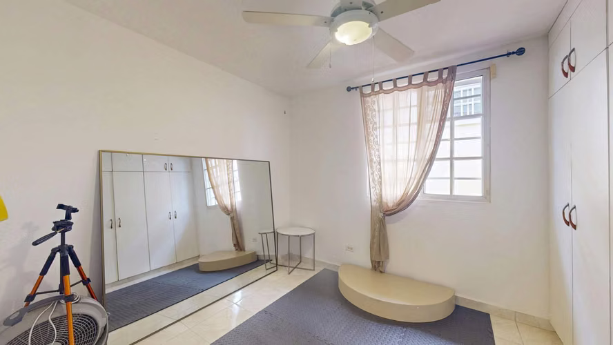 Venta de hermosa casa con piscina en Mirador Hills – Villa Lucre