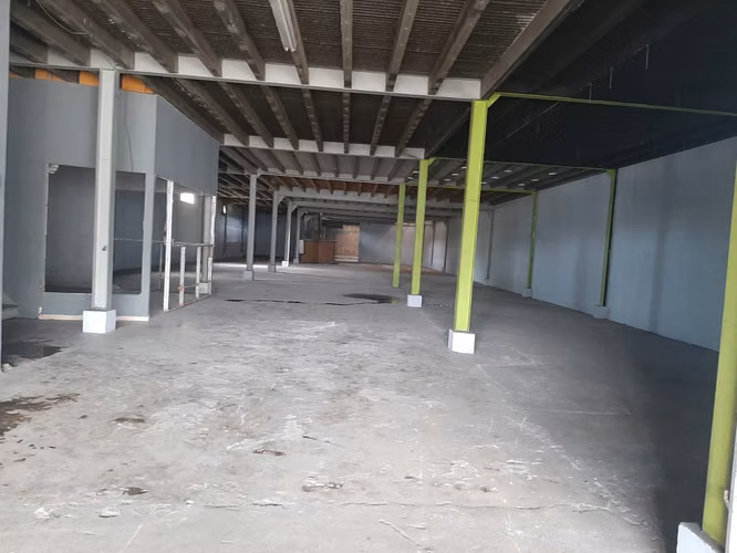 Venta Galera Rio Abajo 2 Niveles Superficie 1664 m2