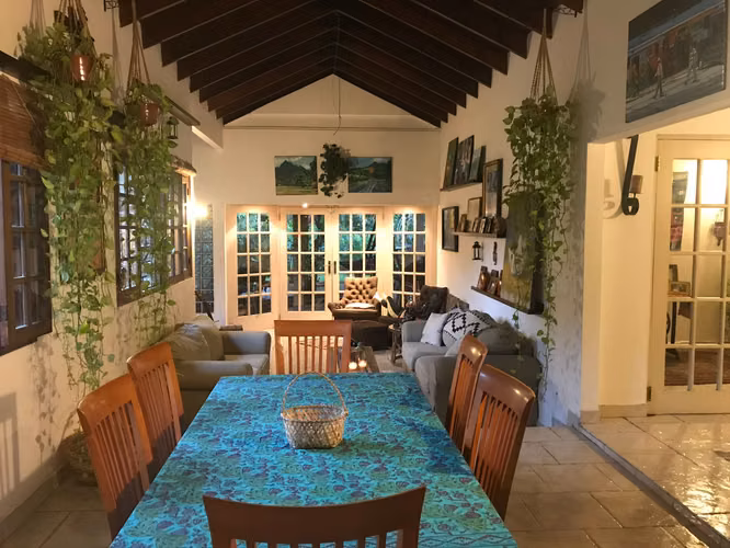 Remate de Casa en Residencial cerrado Las Cumbres # 2144 cvd - Imagen 5