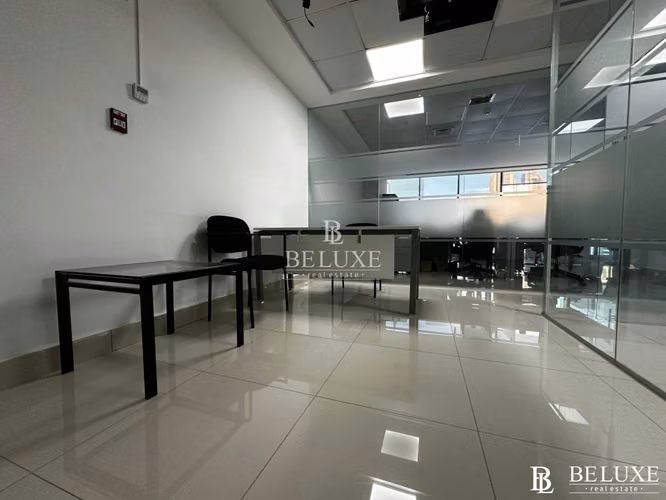 ALQUILER OFICINA AMOBLADA EN PH RBS AVENIDA BALBOA (10)
