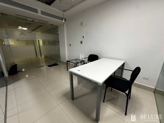 ALQUILER OFICINA AMOBLADA EN PH RBS AVENIDA BALBOA (10)