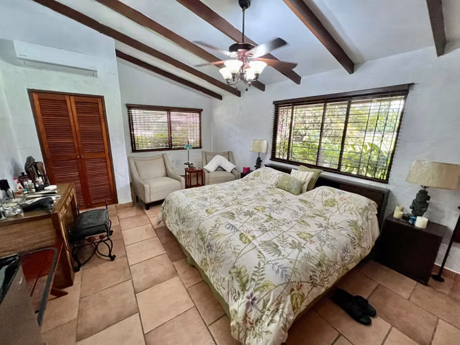 El Valle de Antón Casa con Terreno de 2.5 Hectáreas Venta