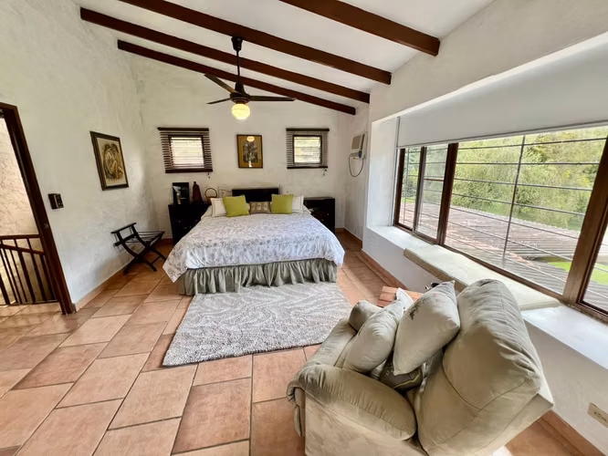 El Valle de Antón Casa con Terreno de 2.5 Hectáreas Venta
