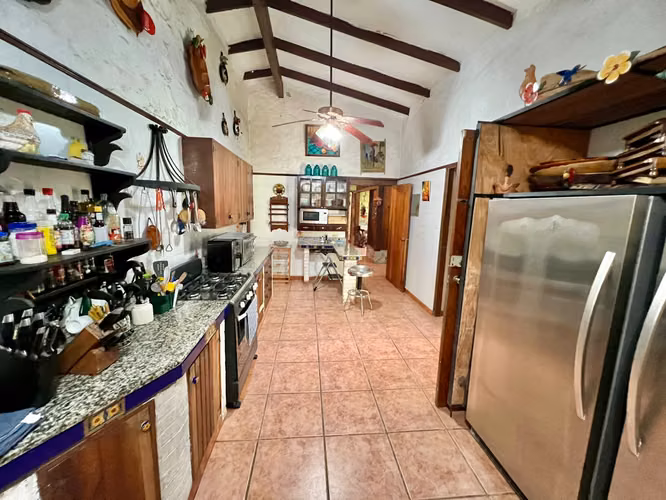El Valle de Antón Casa con Terreno de 2.5 Hectáreas Venta