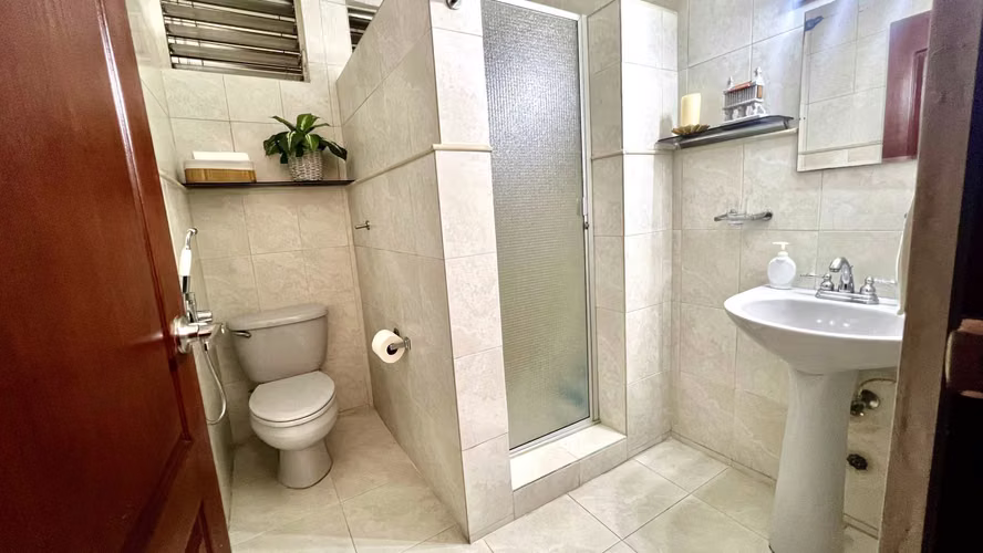 Vendo Casa en Betania - A Una Cuadra Del Metro 12 De Octubre