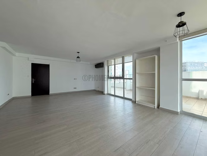 Apartment for Sale in Bella Vista Panama – 3-Bedroom Unit with Terrace and Ocean View