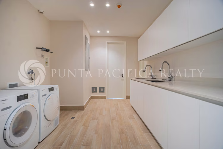 En Venta | Residencial Exclusiva | Skyhomes, Ocean Reef | Vista AL Mar