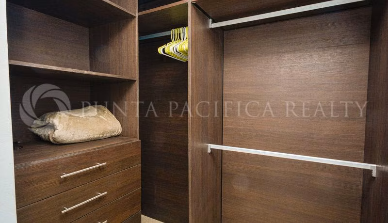 En Venta | Vista al Mar | PH Antiguo Trump, Punta Pacífica
