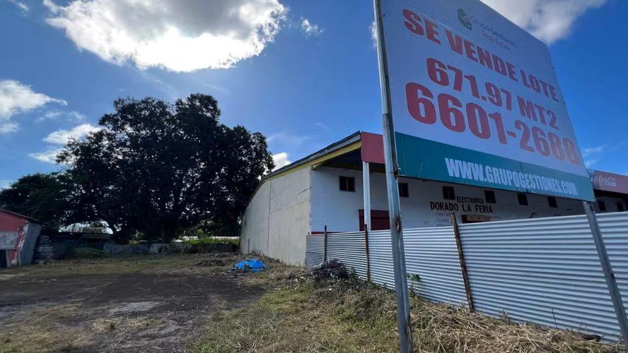 Banco Vende Lote cerca de los terrenos de la feria de David